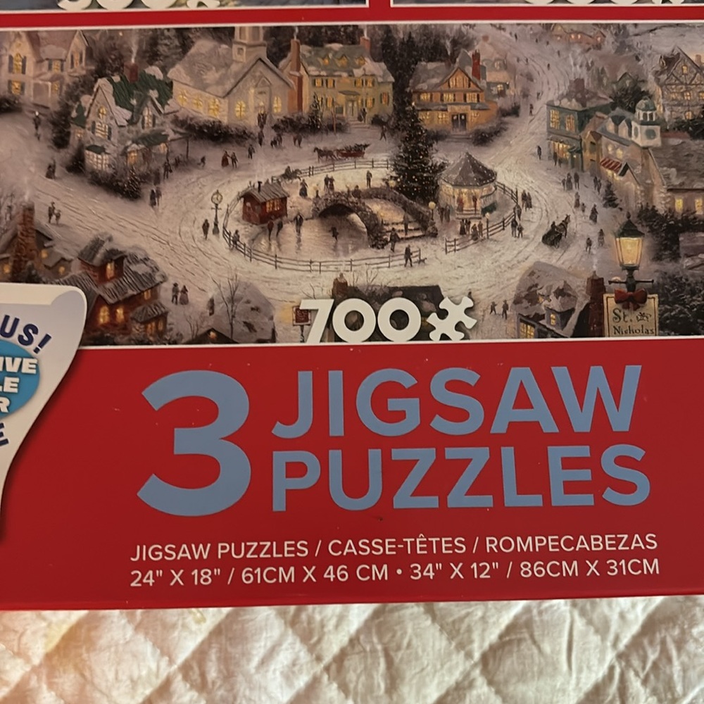 New!! Ceaco Thomas Kinkade Holiday Three Interlocking Jigsaw Puzzles - Picture 4 of 7